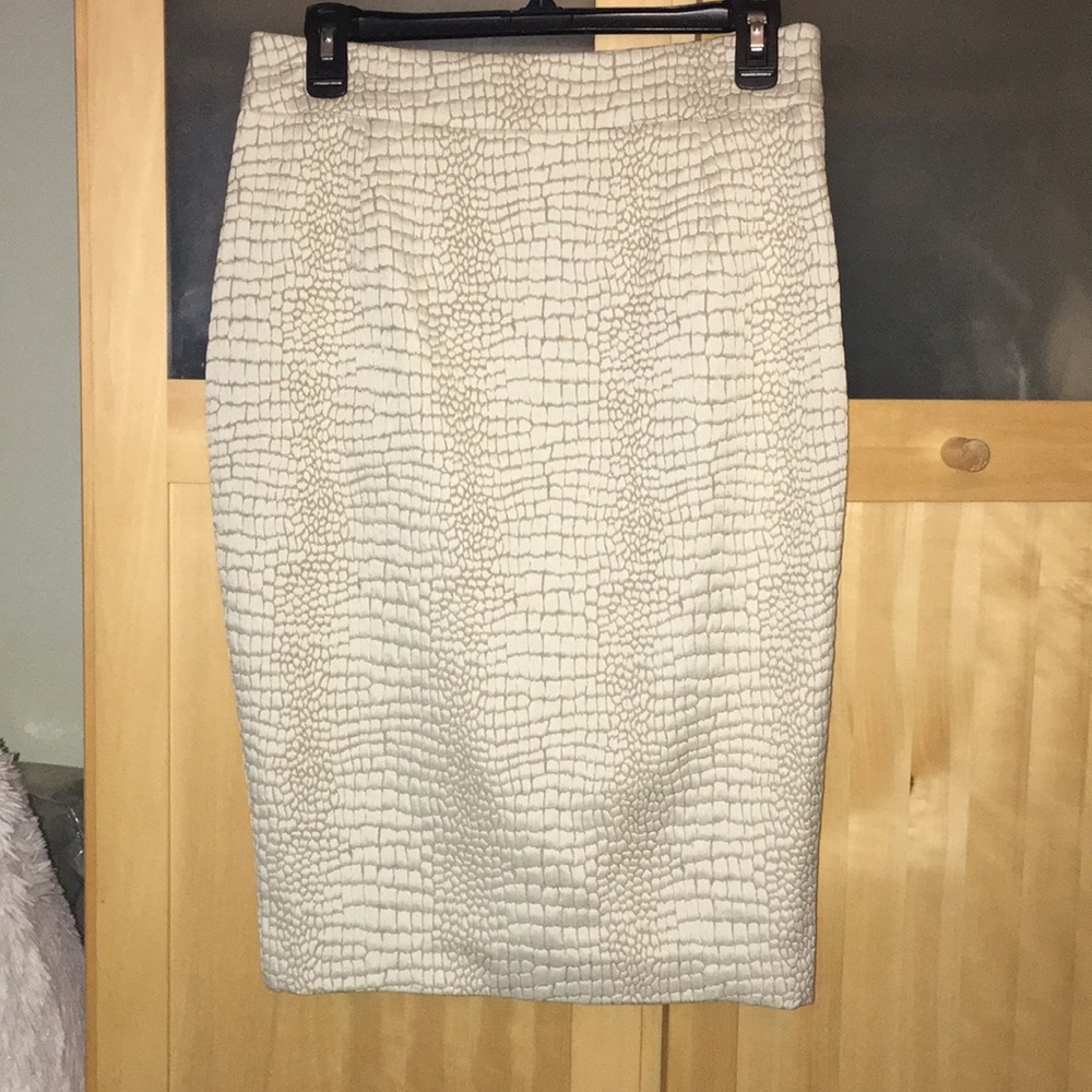 Calvin Klein Creme/ Gold Reptile Pencil Skirt